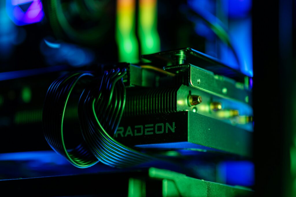 pexels-photo-34301927-34301927-1024x683 RTX 3050 6GB vs RX 6600: Qual Comprar para Não Jogar Dinheiro Fora em 2026?